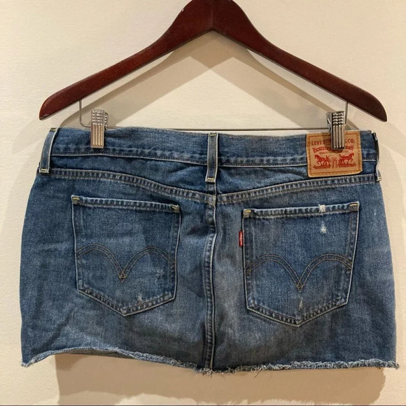 LEVI’S Sz 30 Emoji Jeans Denim Mini  Skirt - Picture 4 of 8